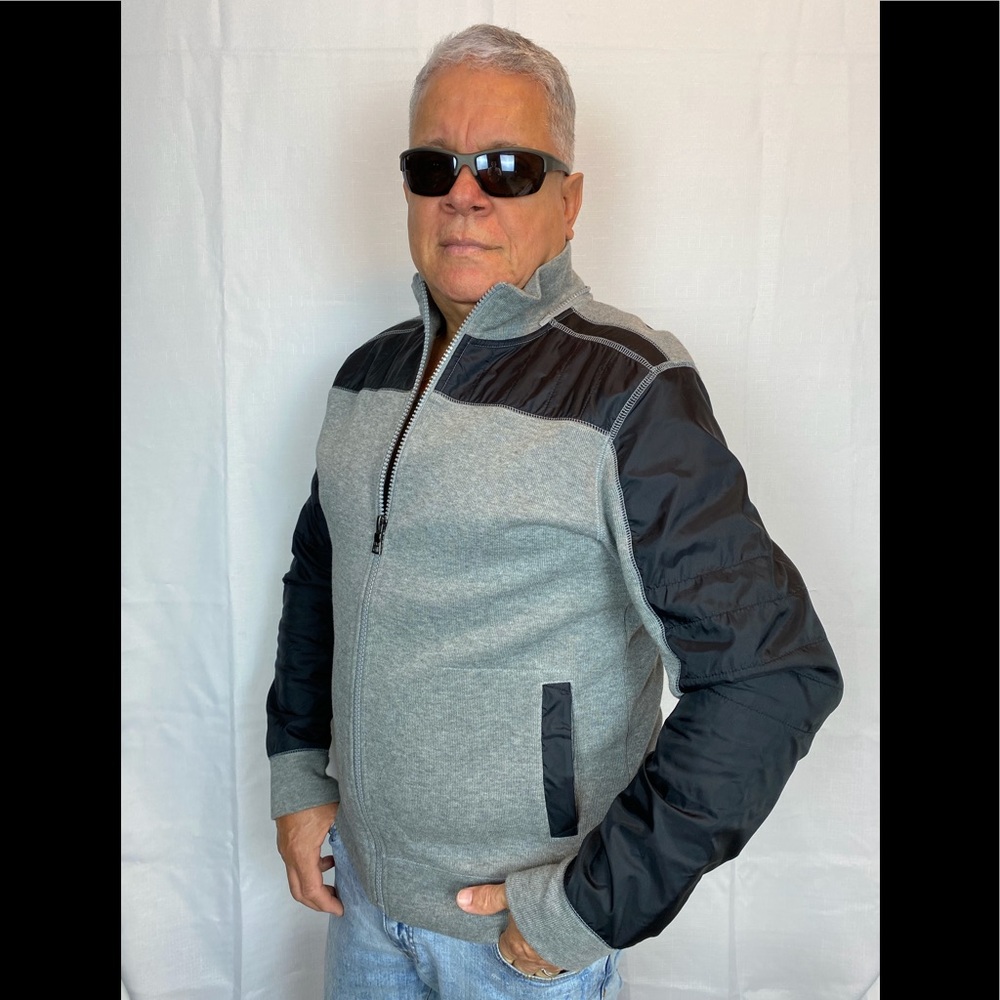 INC INTERNATIONAL CONCEPTS TWO TONES SWEATER.